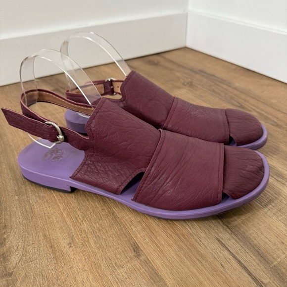 John Fluevog Shoes - John Fluevog Chira Sandal Purple Slingback Leather Flat Closed Toe Artsy 11